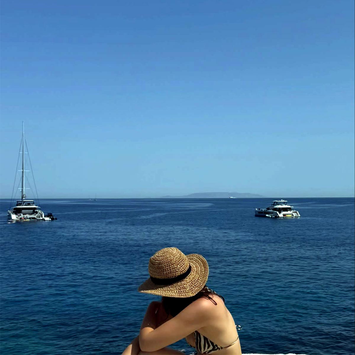 shanaya kapoor sizzling bikini look 