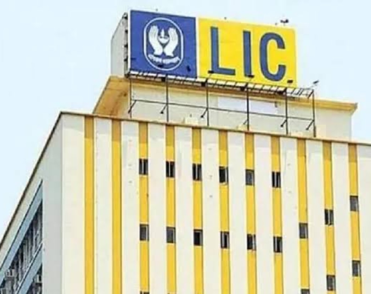 LIC के 40000 करोड़ स्वाहा