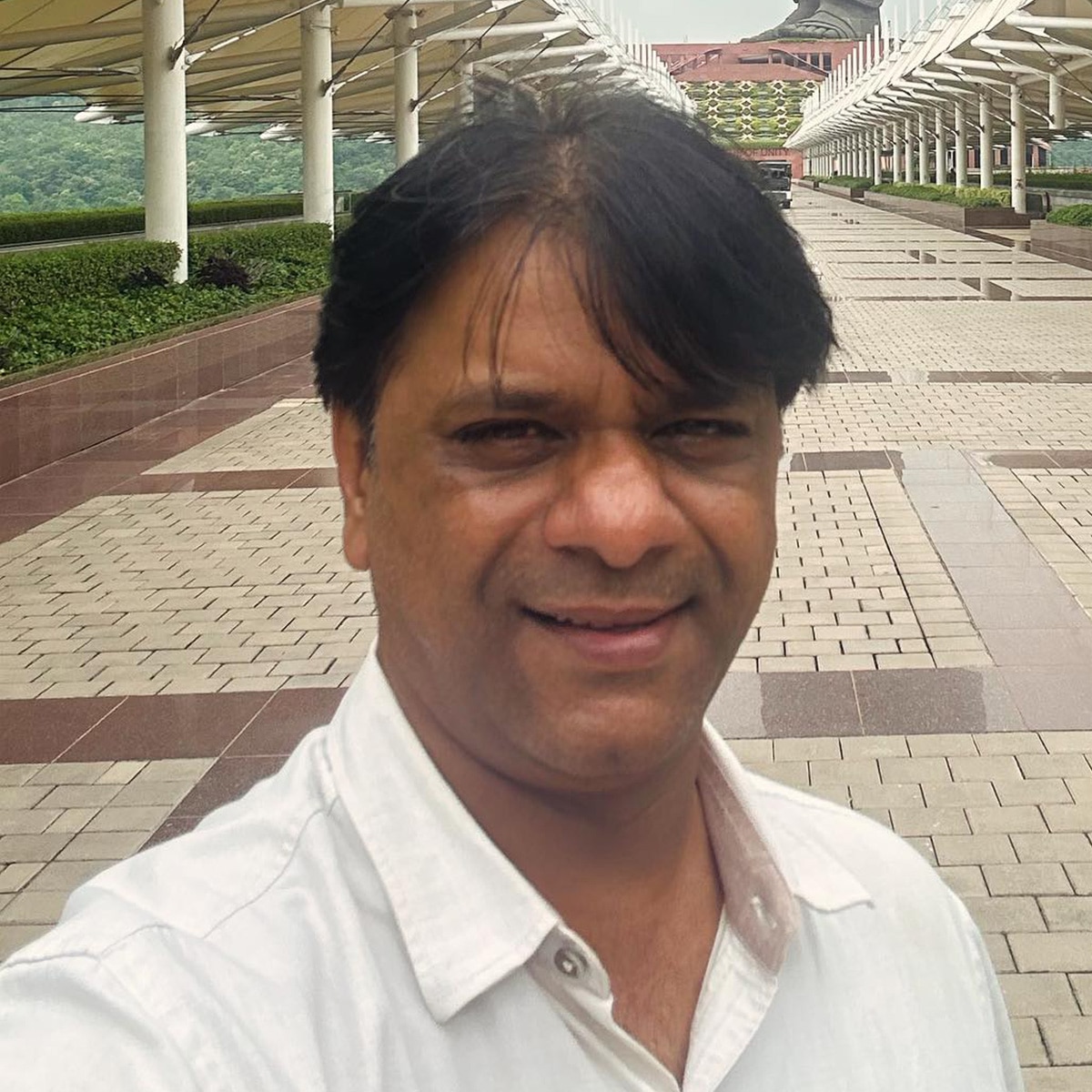 तन्मय वेकारिया 