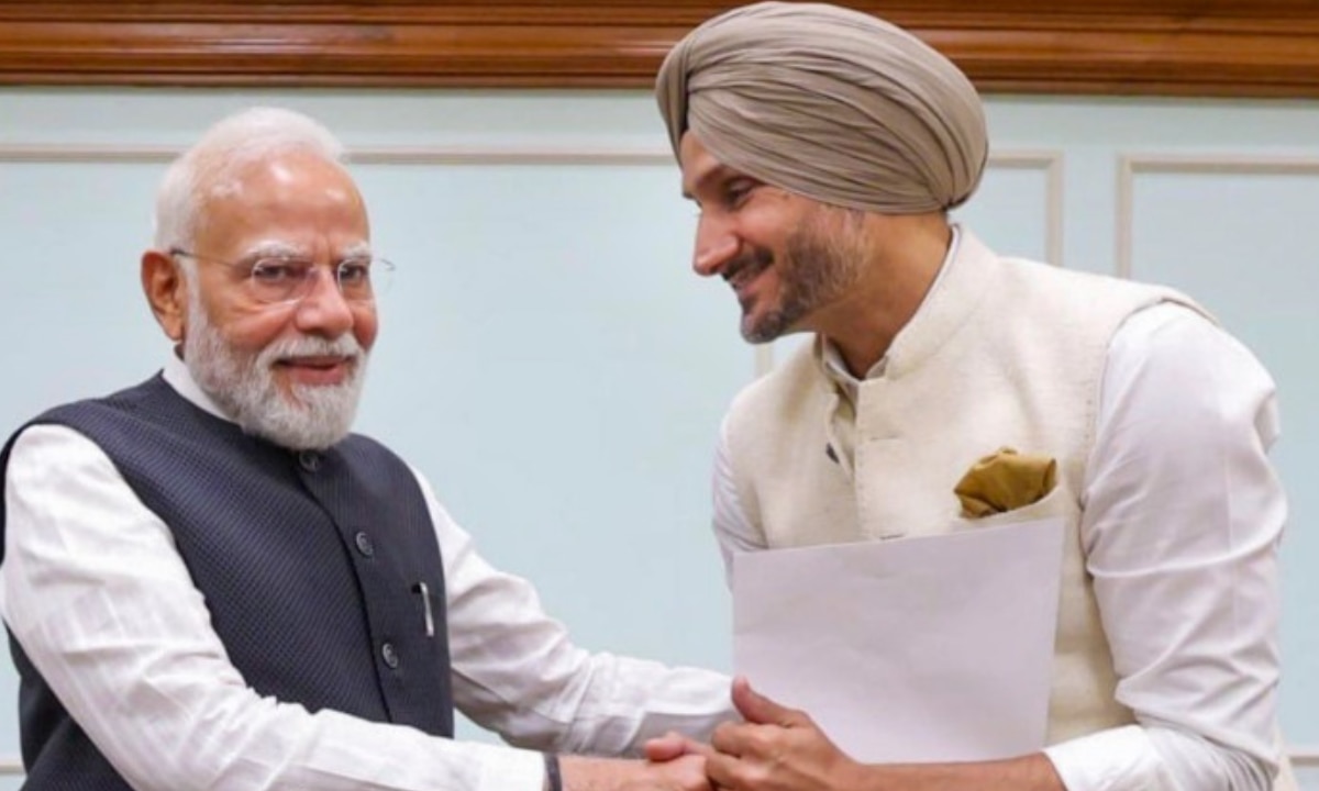 45 newly elected NDA Lok Sabha MPs met Prime Minister Narendra Modi at his residence.