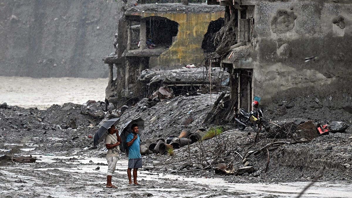 एक महीने में दोबारा आपदाएं... नेपाल के दर्द का कोई 'रिक्टर पैमाना' नहीं, देखिए Photos
