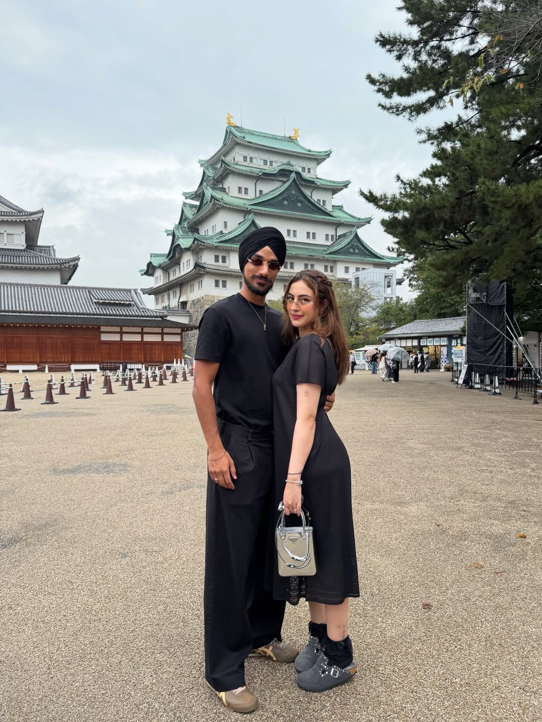 arshdeep-samreen black outfits