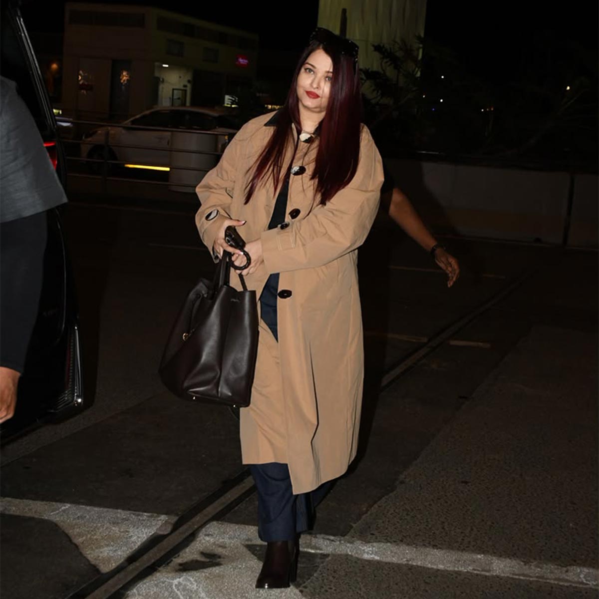 aishwarya rai spotted at airport 