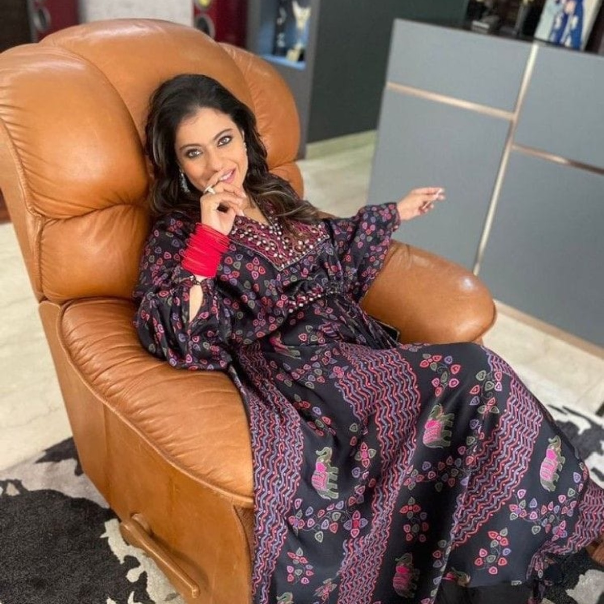 अजय देवगन का घर कैसा दिखता है