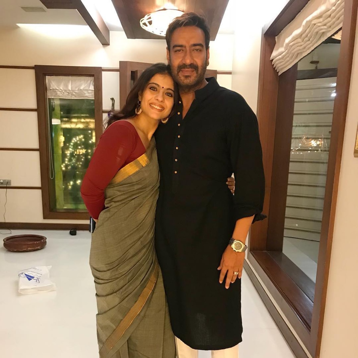 अजय देवगन का घर कैसा दिखता है
