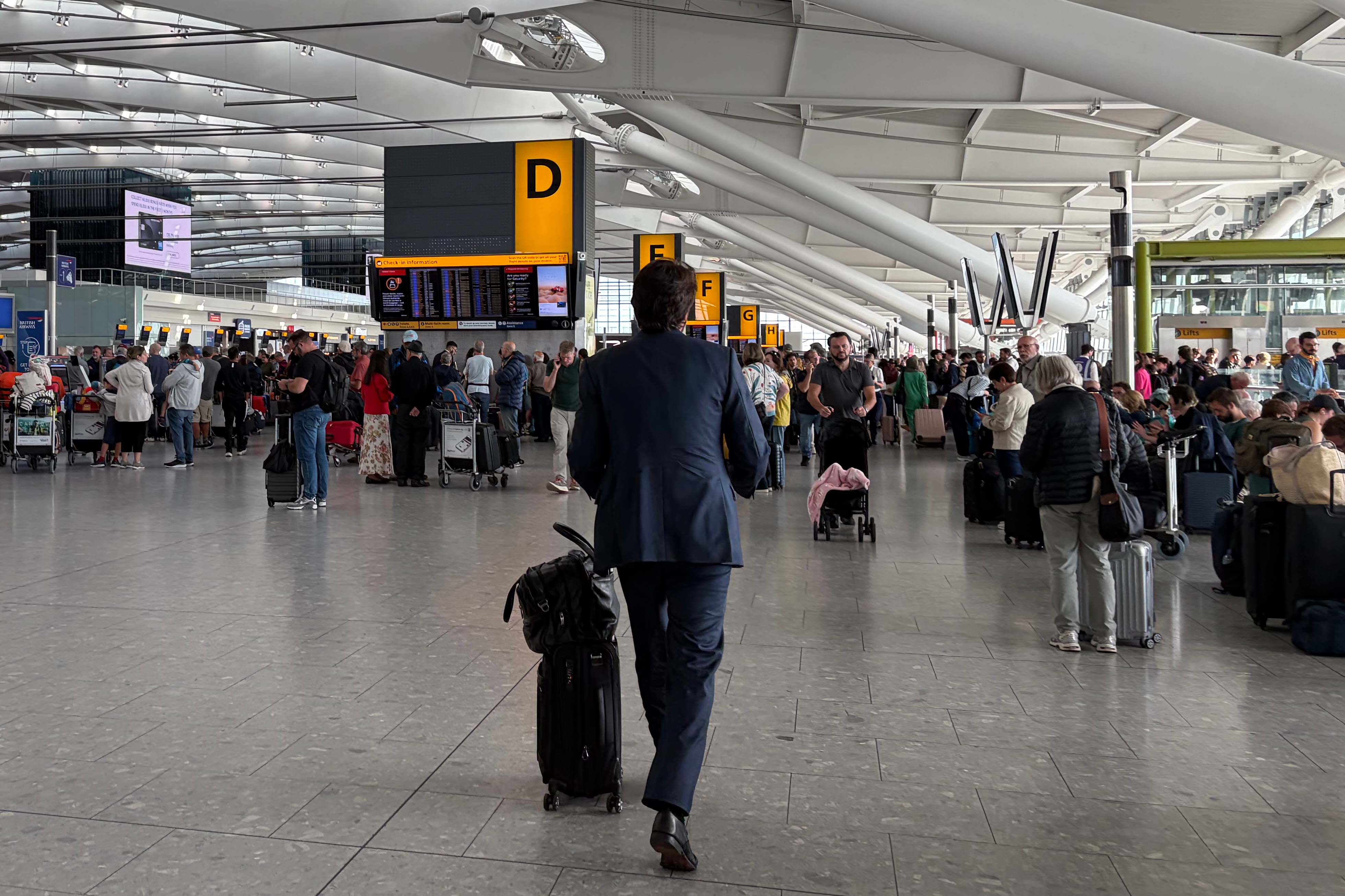UK air traffic control disruption