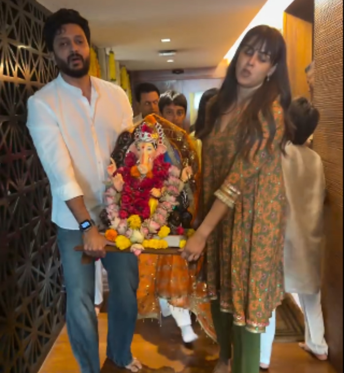 Riteish Deshmukh and Genelia Ganpati Bappa