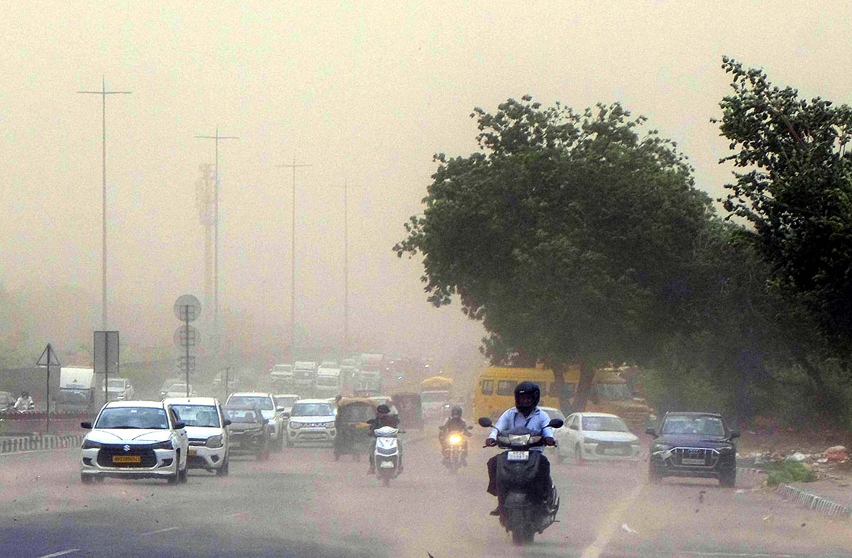 Atmospheric Dust Decline
