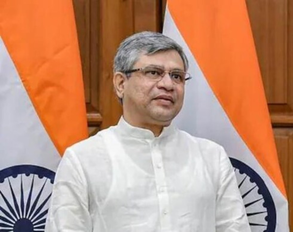 स्वदेशी बुलेट ट्रेन का मई में ट्रायल 