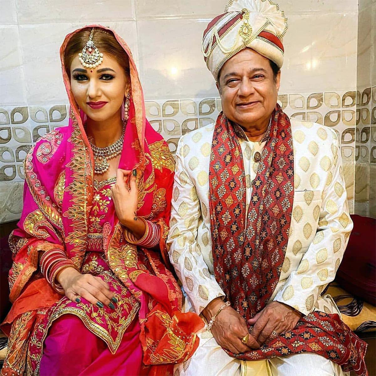 जसलीन मथारू और अनूप जलोटा का झूठा था रिश्ता