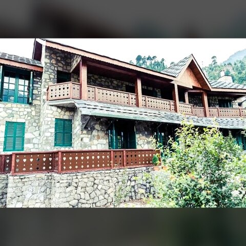 कंगना मनाली होम