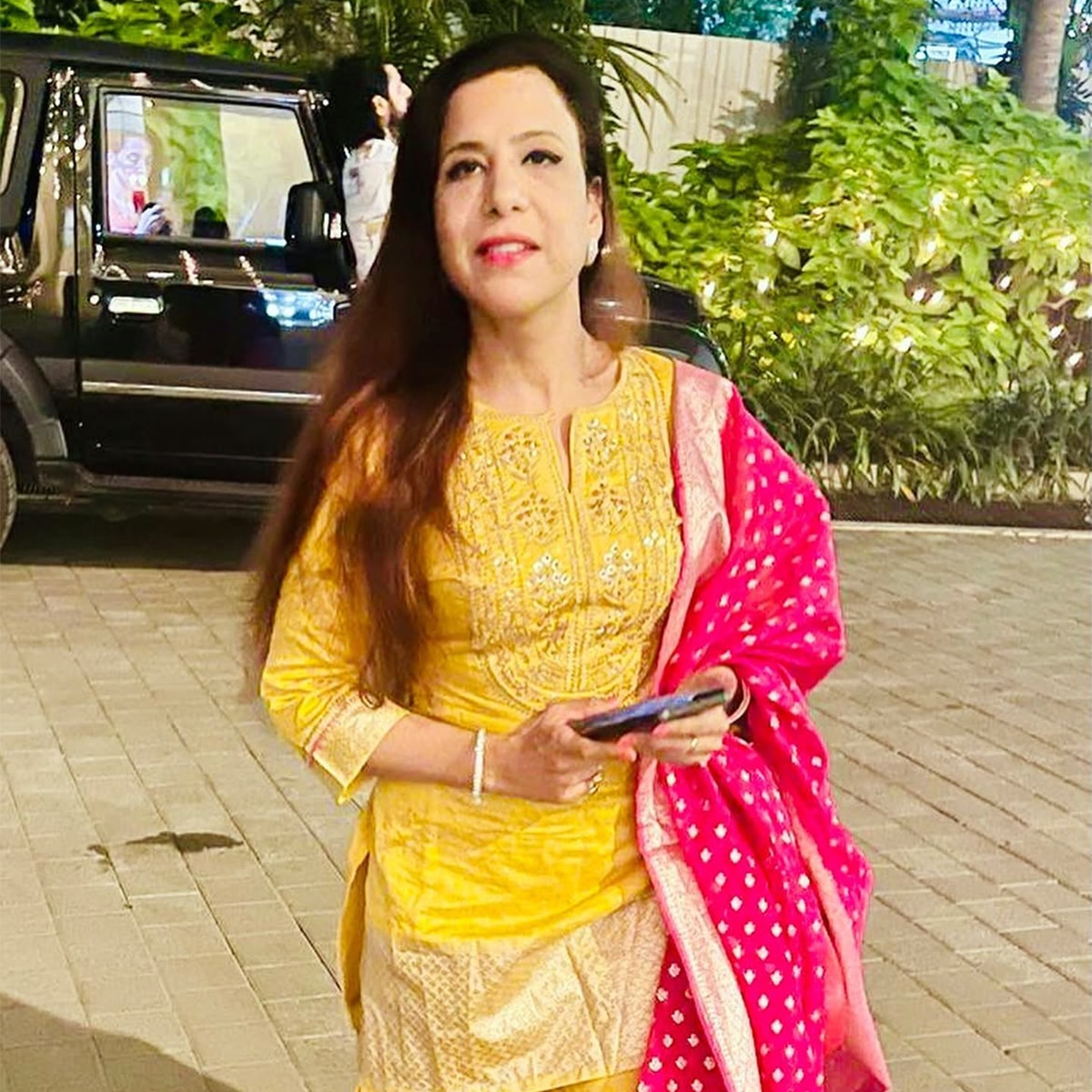 मनोज तिवारी की पहली पत्नी 