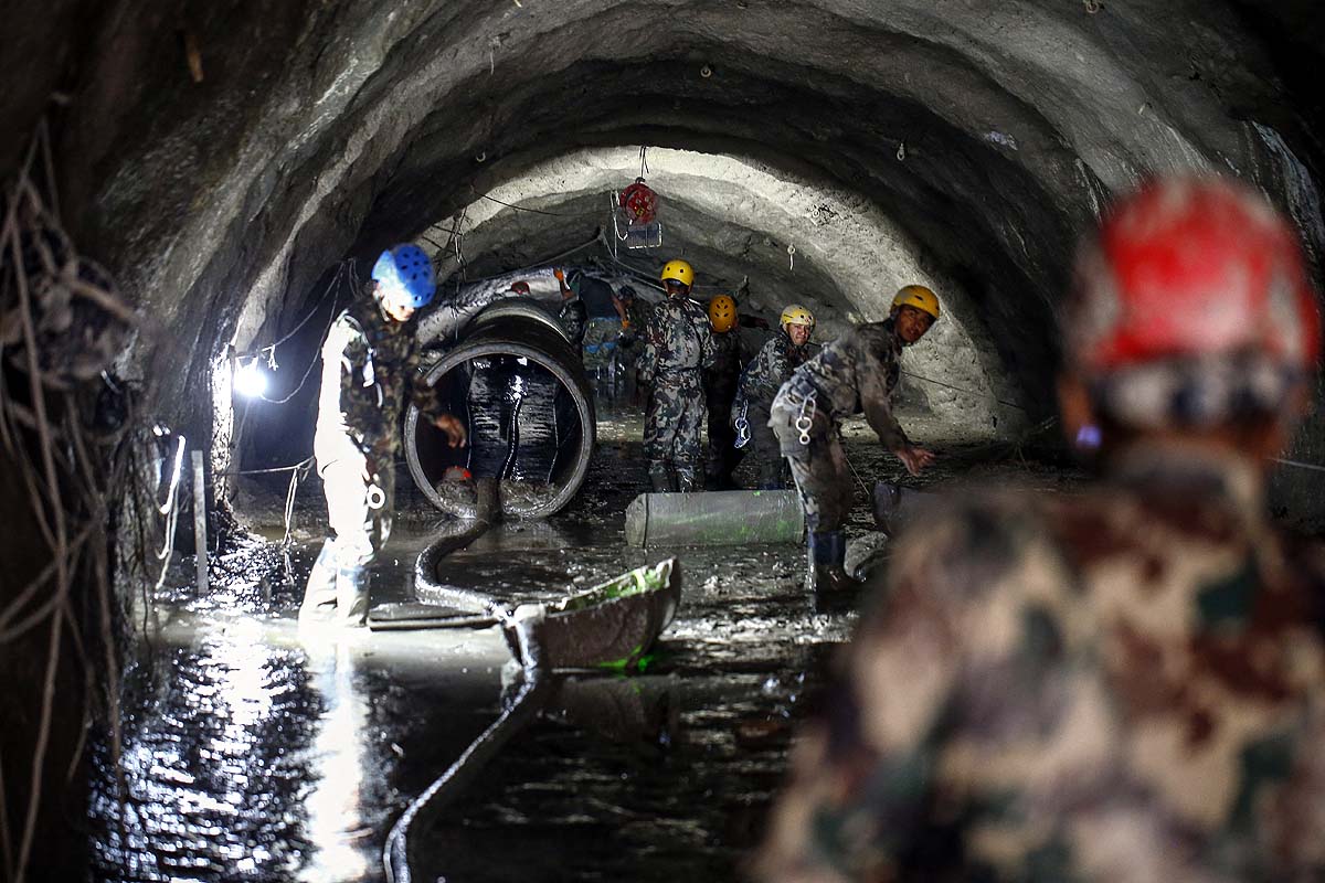 Nepal Tunnel Maze