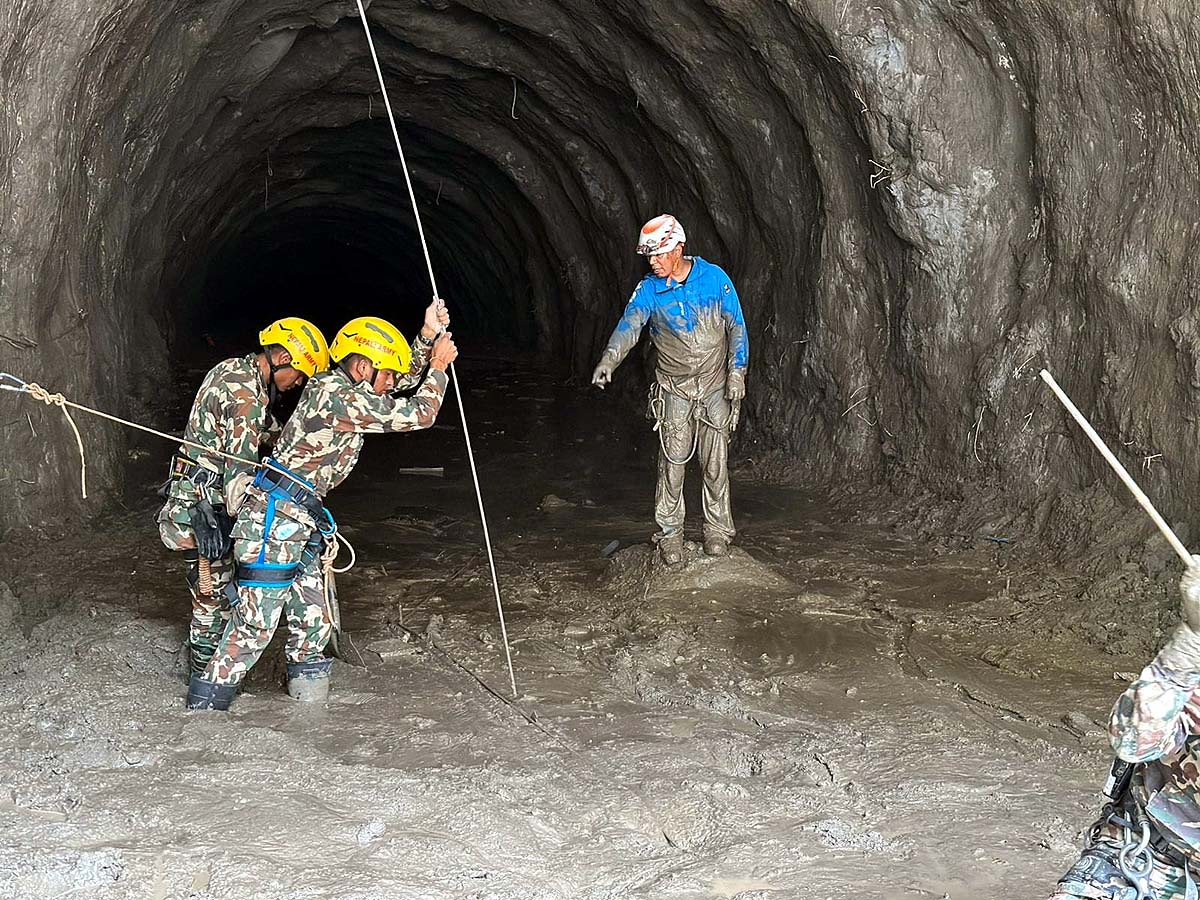 Nepal Tunnel Maze