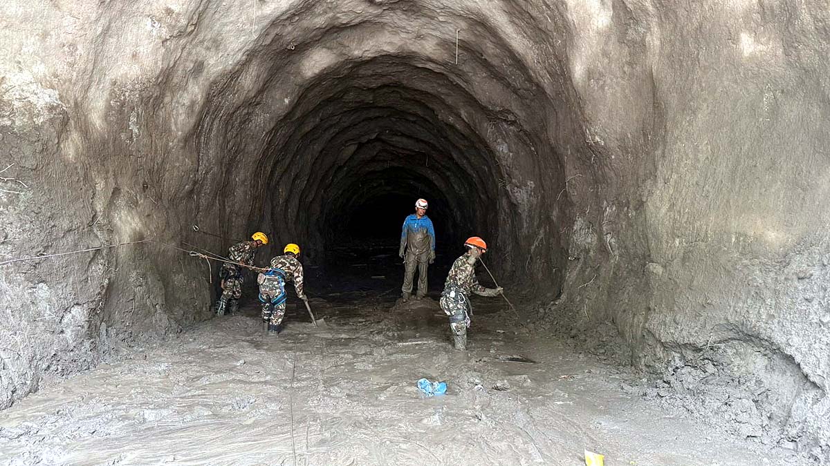 Nepal Tunnel Maze