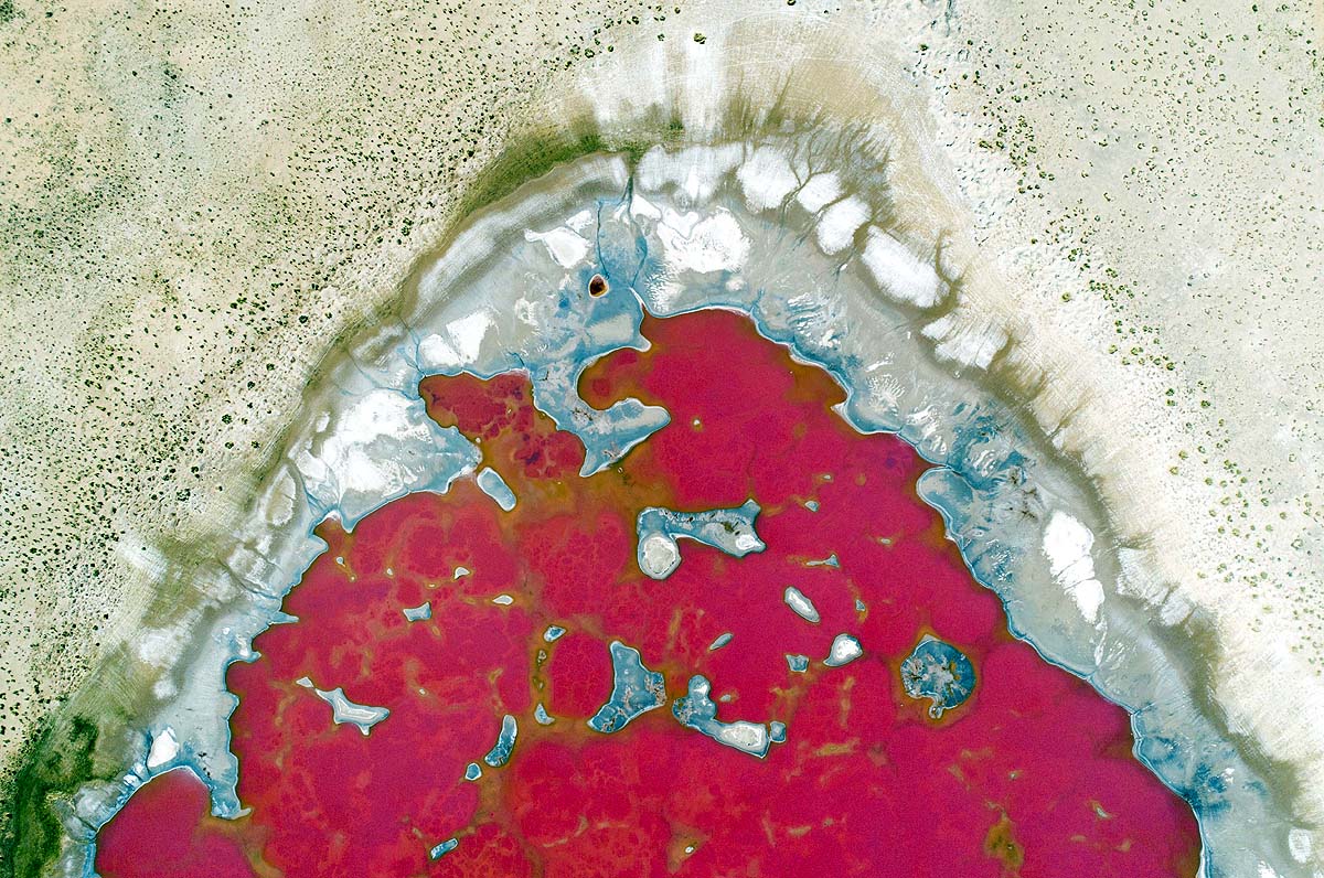 pink lake china