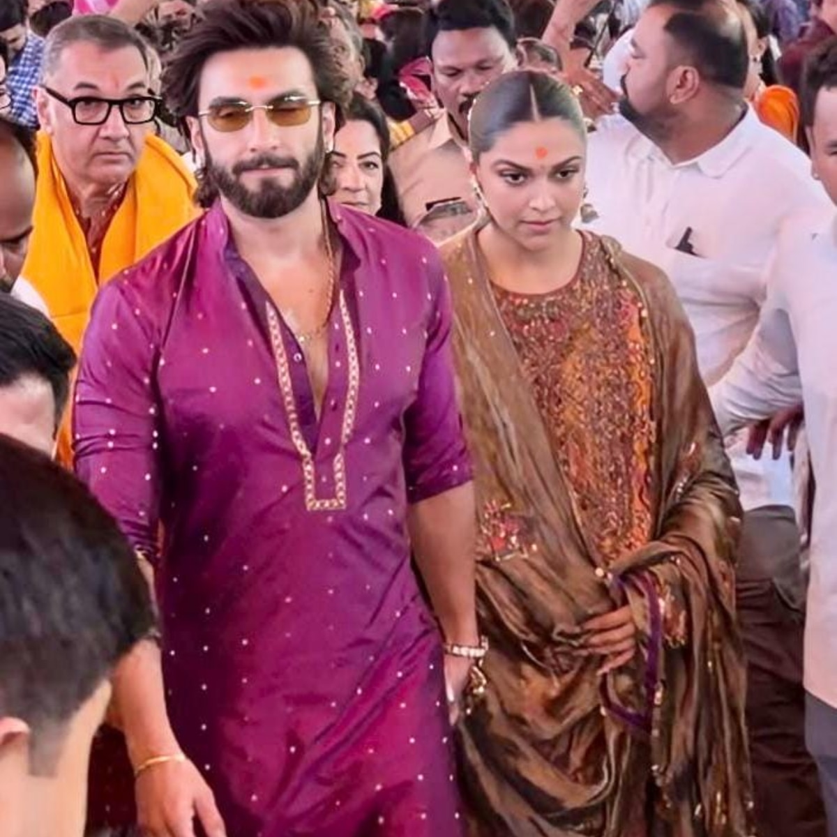 Pregnant Deepika Padukone 