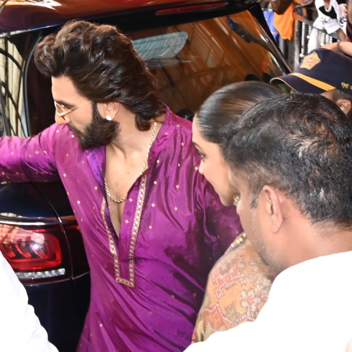 Pregnant Deepika Padukone 