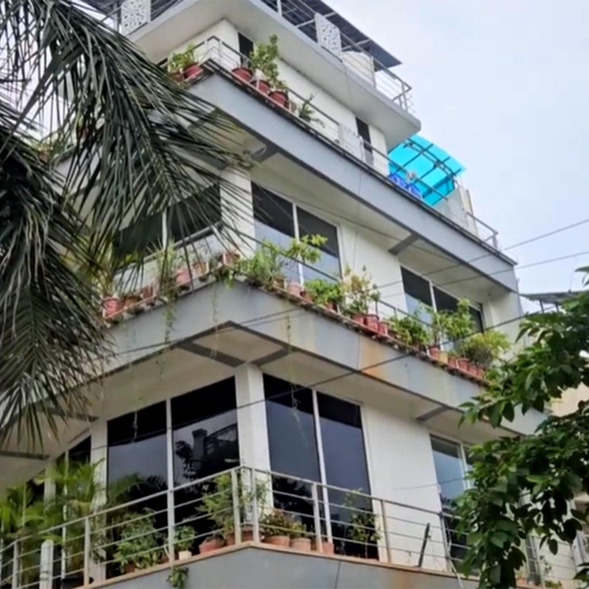 ravi kishan lavish gorakhpur bungalow inside photos 