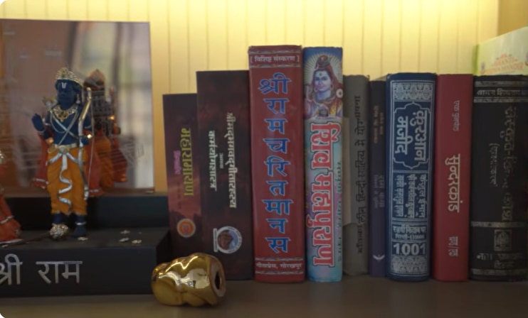 कुमार विश्वास का आलीशान बंगला