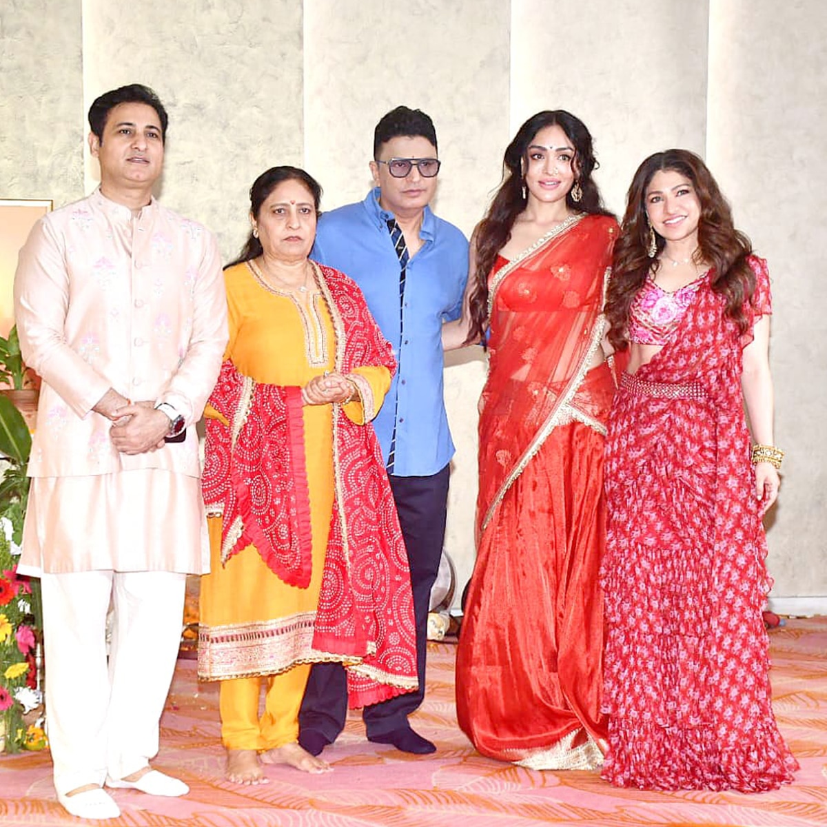 टी-सीरीज ऑफिस में पूजा
