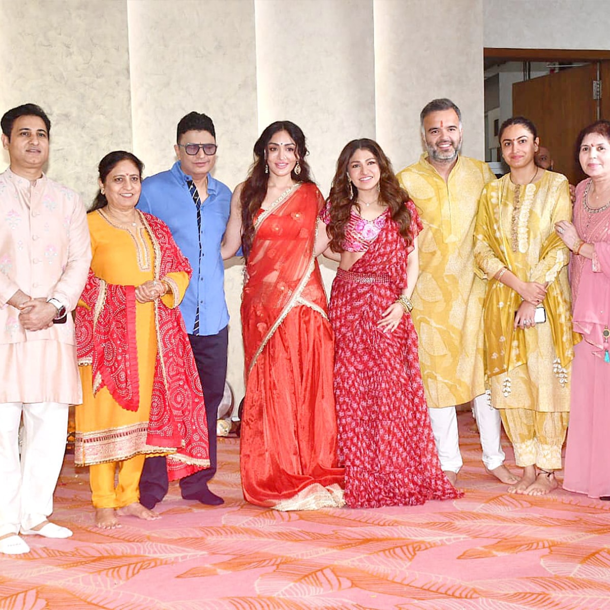 टी-सीरीज ऑफिस में पूजा