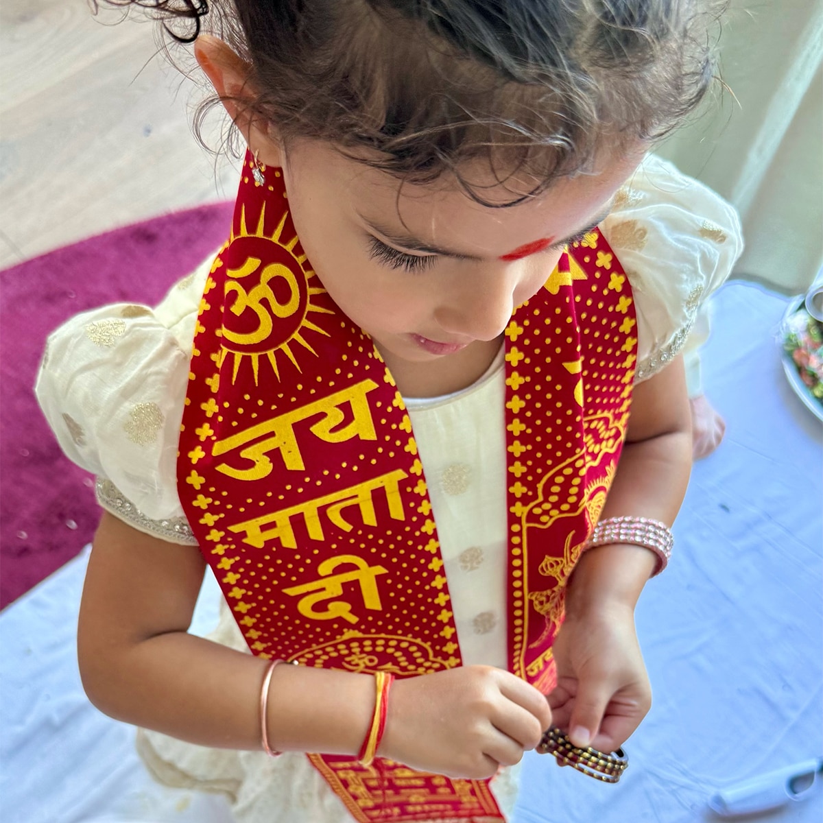 प्रियंका ने अमेरिका वाले घर में की पूजा. (Photo: Instagram/@priyankachopra)