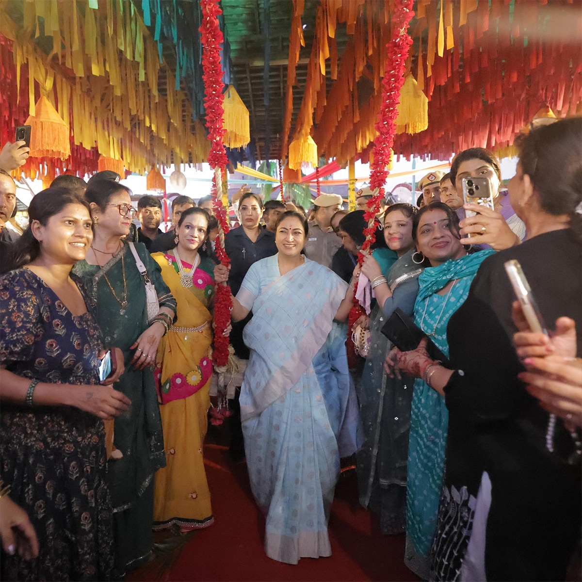  cm rekha gupta karva chauth pooja
