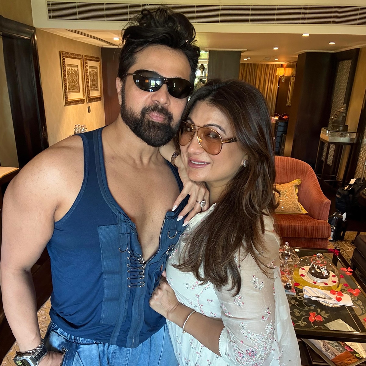  Himesh Reshammiya lavish house inside tour