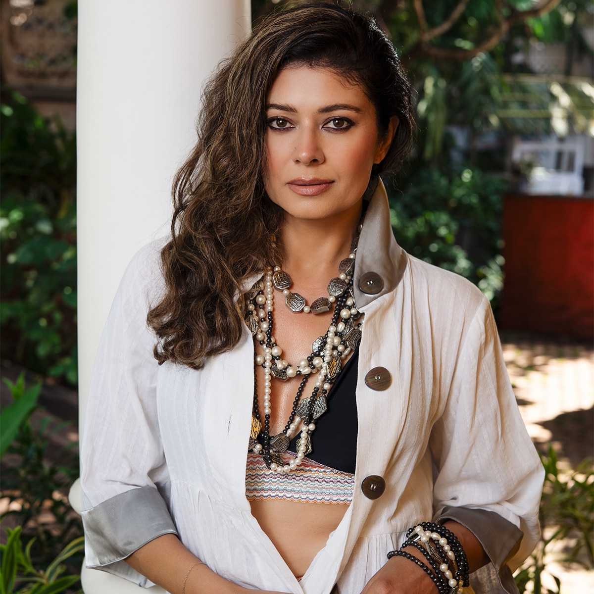  pooja batra sizzling bikini photos