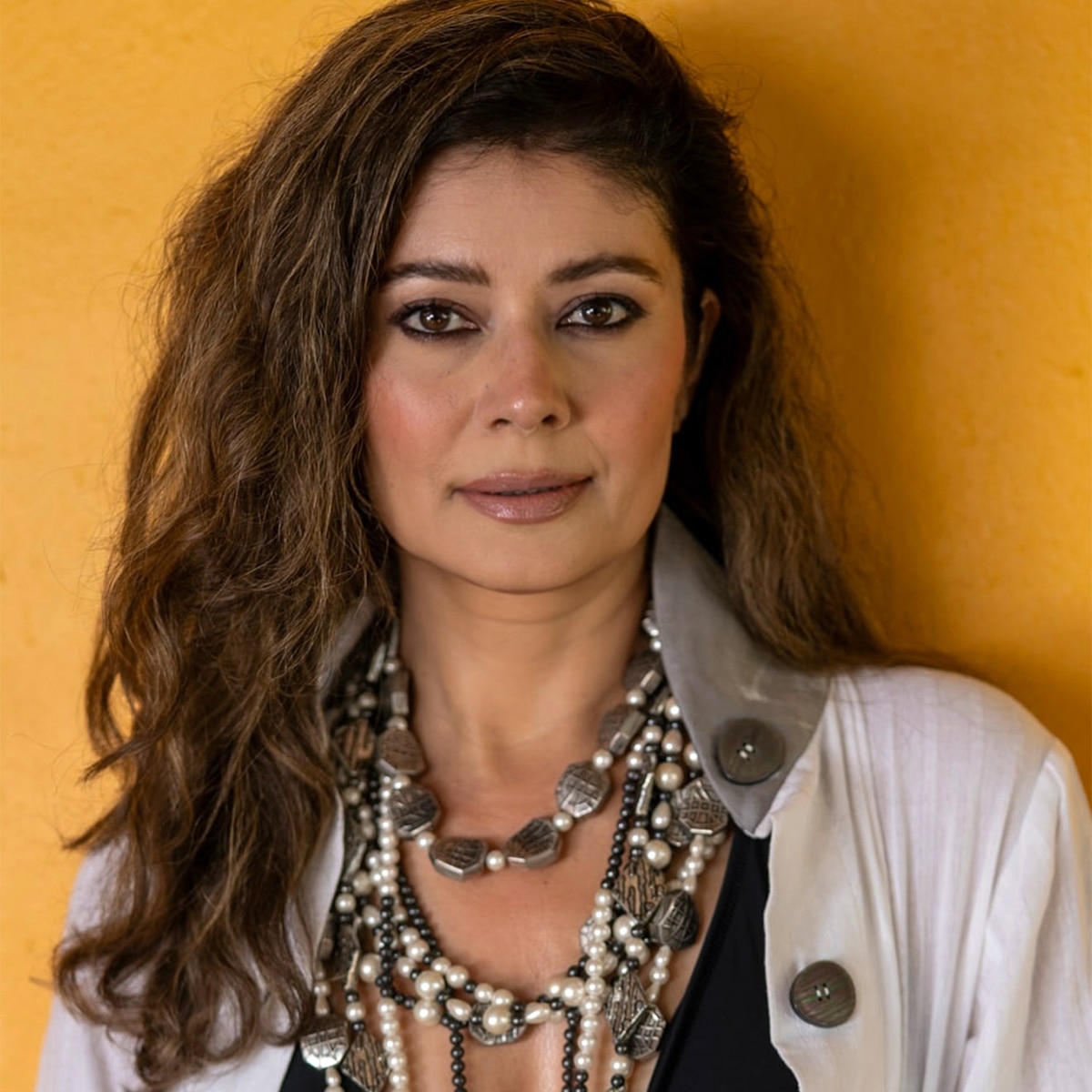  pooja batra sizzling bikini photos