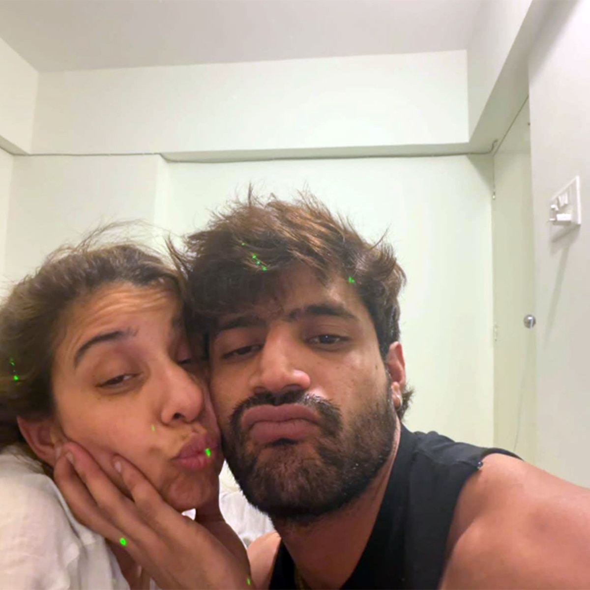   Sorab Bedi Delnaz Daruwala kissing Photos