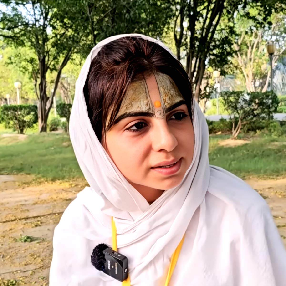 प्रेमानंद महाराज की भक्त बनी एना जयसिंघानी