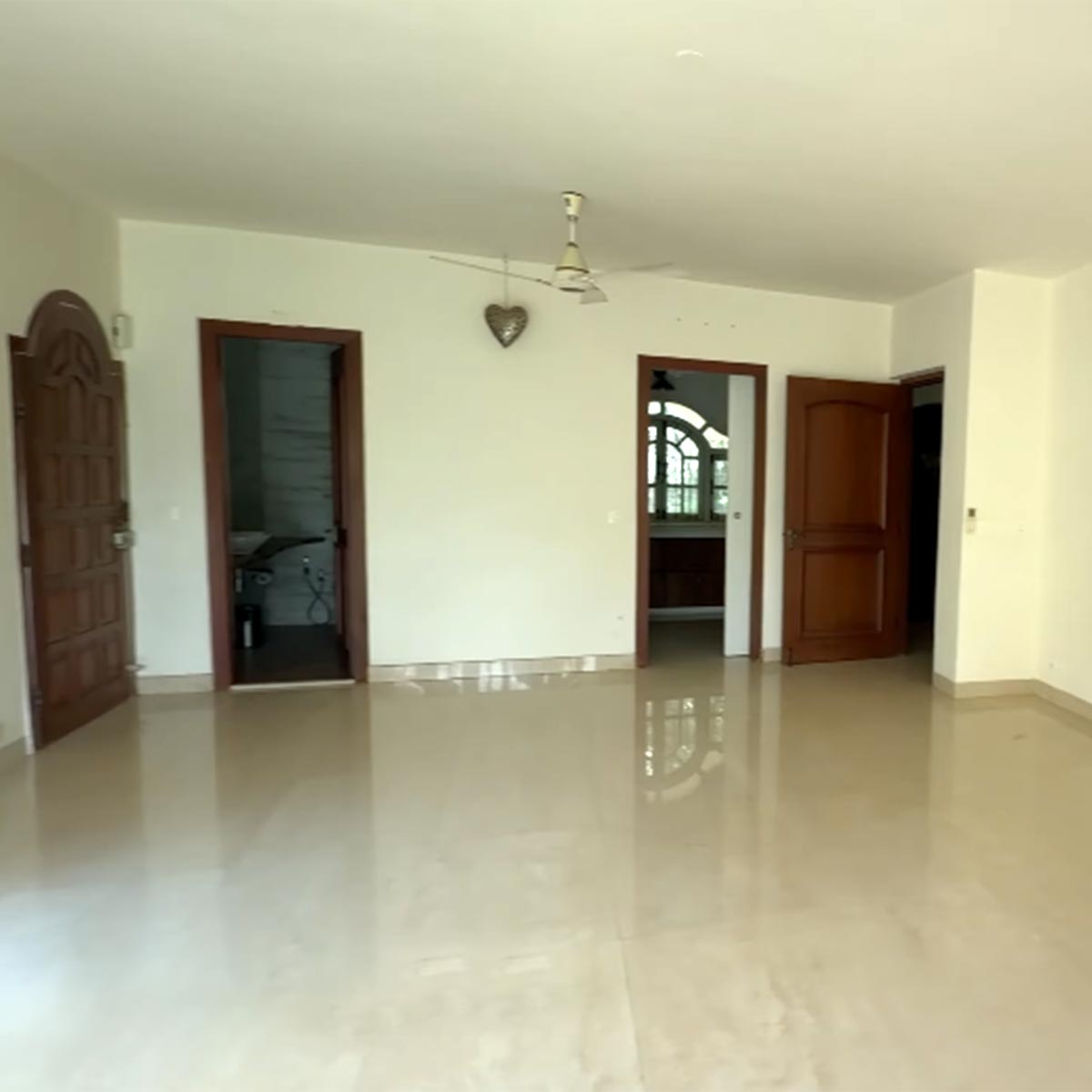 अर्चना पूरन हाउस 