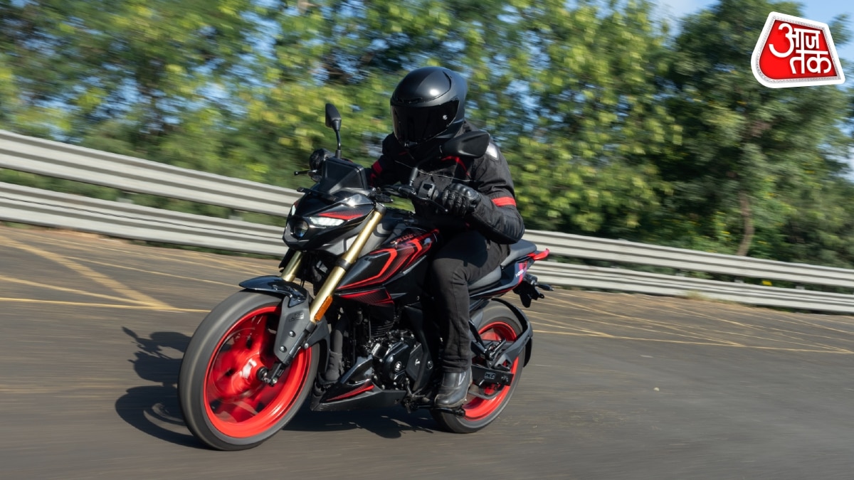 Bajaj Pulsar N250SS