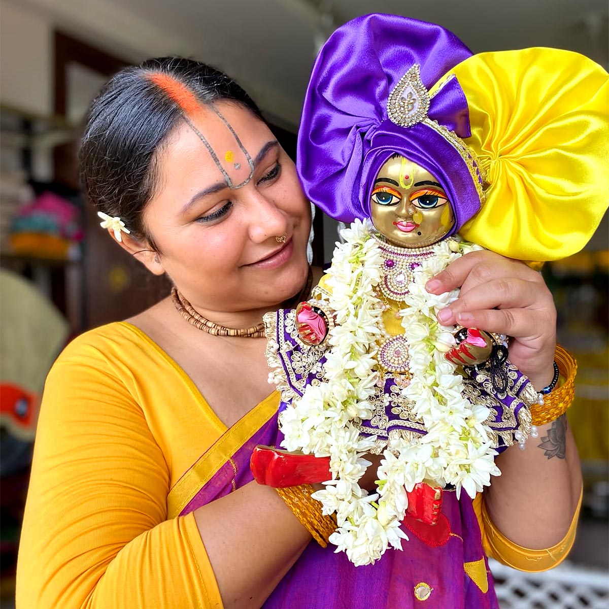 Bhojpuri actress Priyanka Pandit turned premanand maharaj devotee