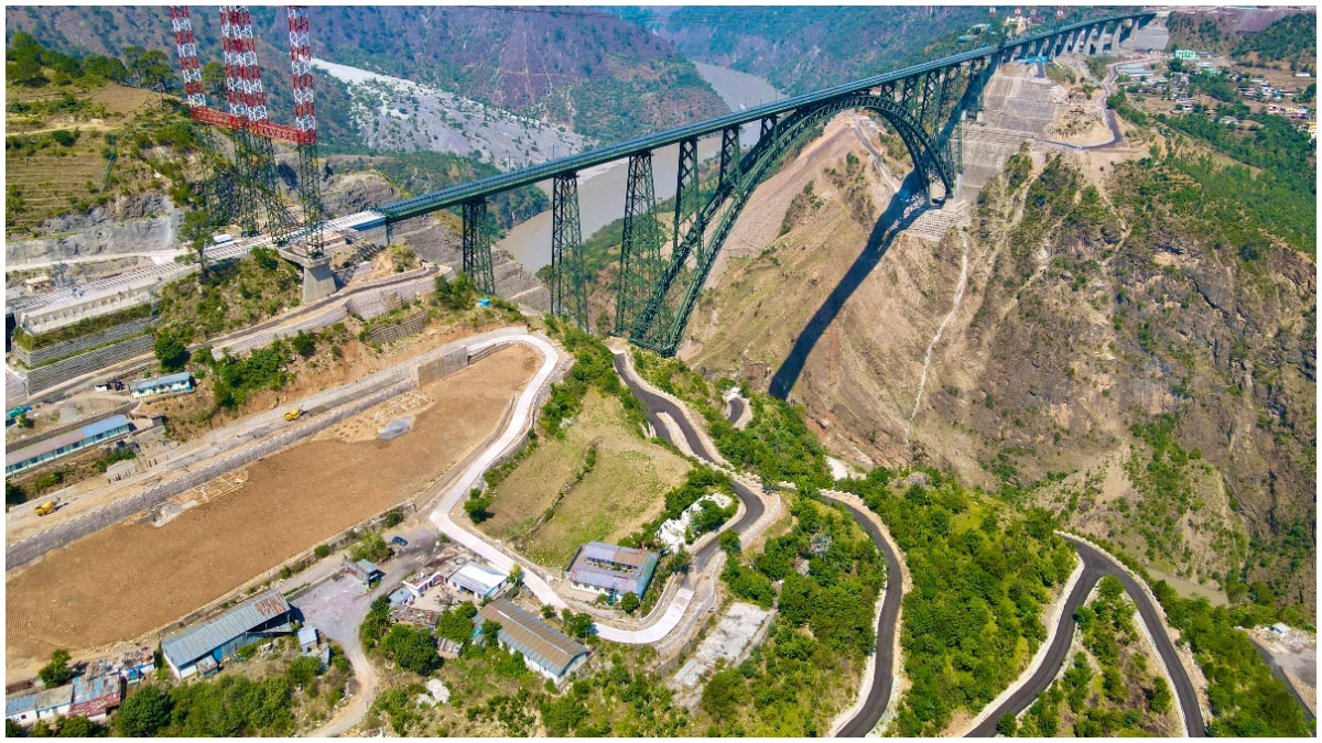 कश्मीर को देश से जोड़ने में अहम है चिनाब ब्रिज