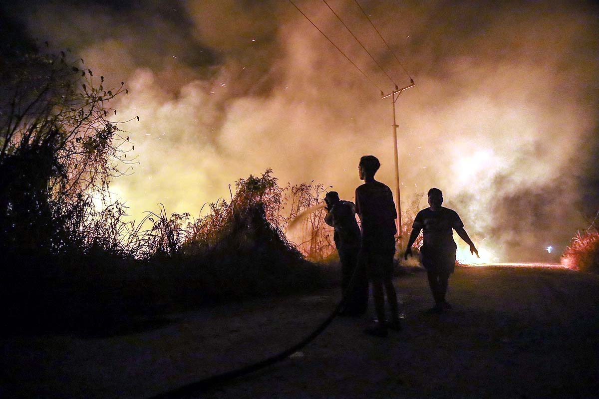 indonesia wildfires yellow sky
