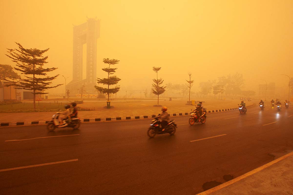 indonesia wildfires yellow sky