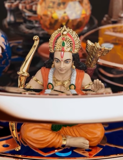 घड़ी में विराजमान हैं भगवान राम