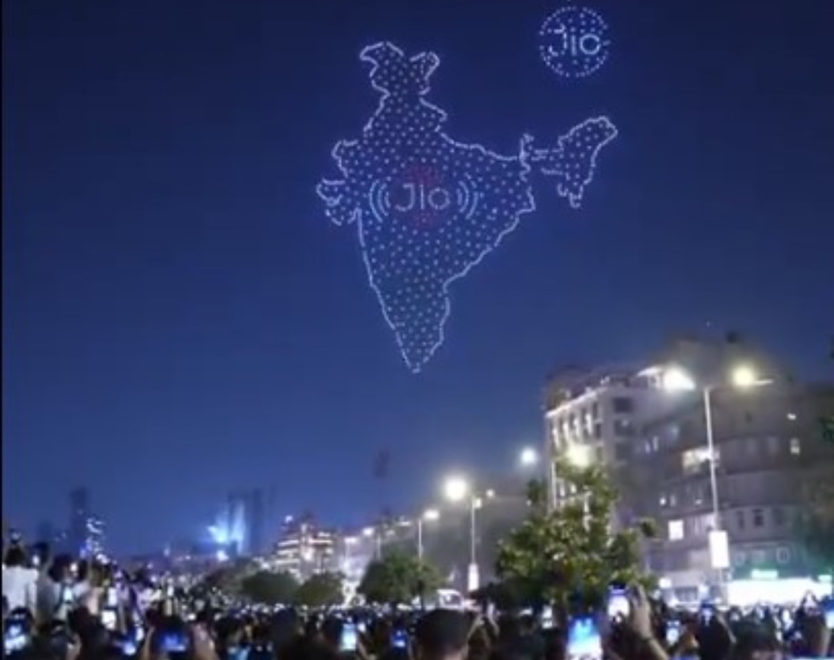 मुंबई के मरीन ड्राइव पर ये नजारा
