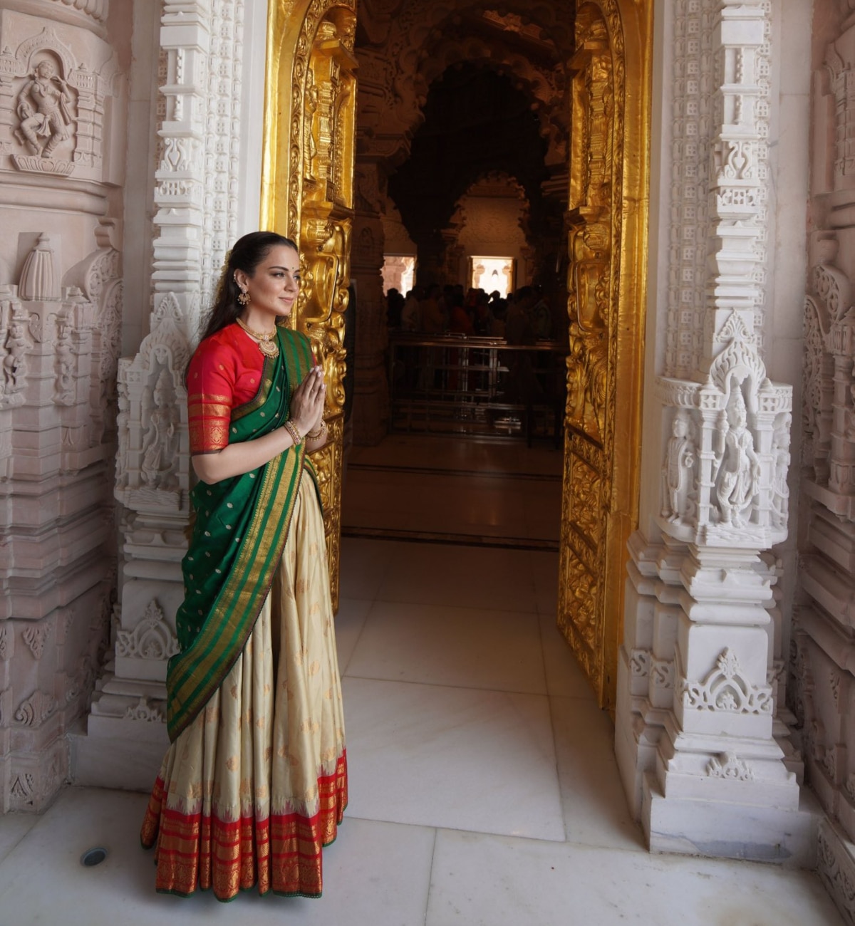 Kangana Ranaut visits Ram Temple