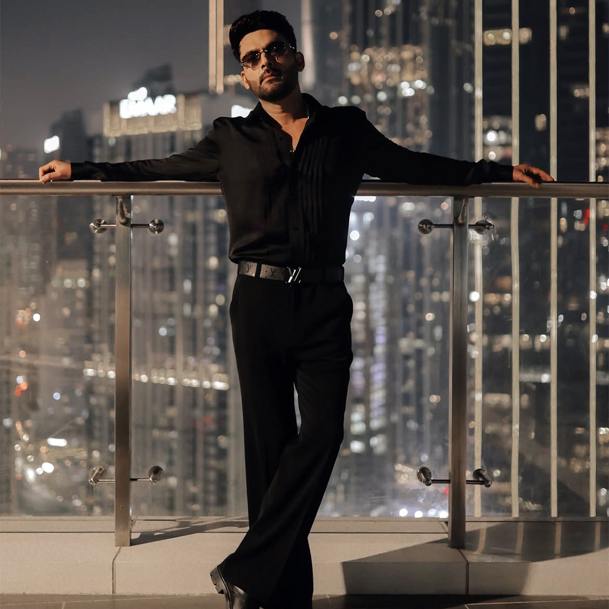 kapil sharma dubai kaps cafe inside photos 