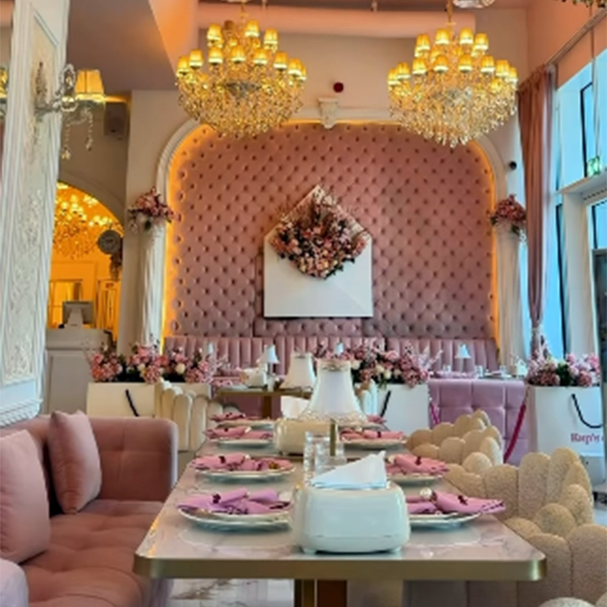 kapil sharma dubai kaps cafe inside photos 