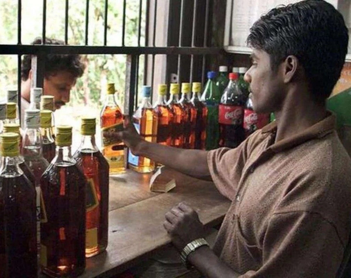 इन शिकायतों के बाद फैसला