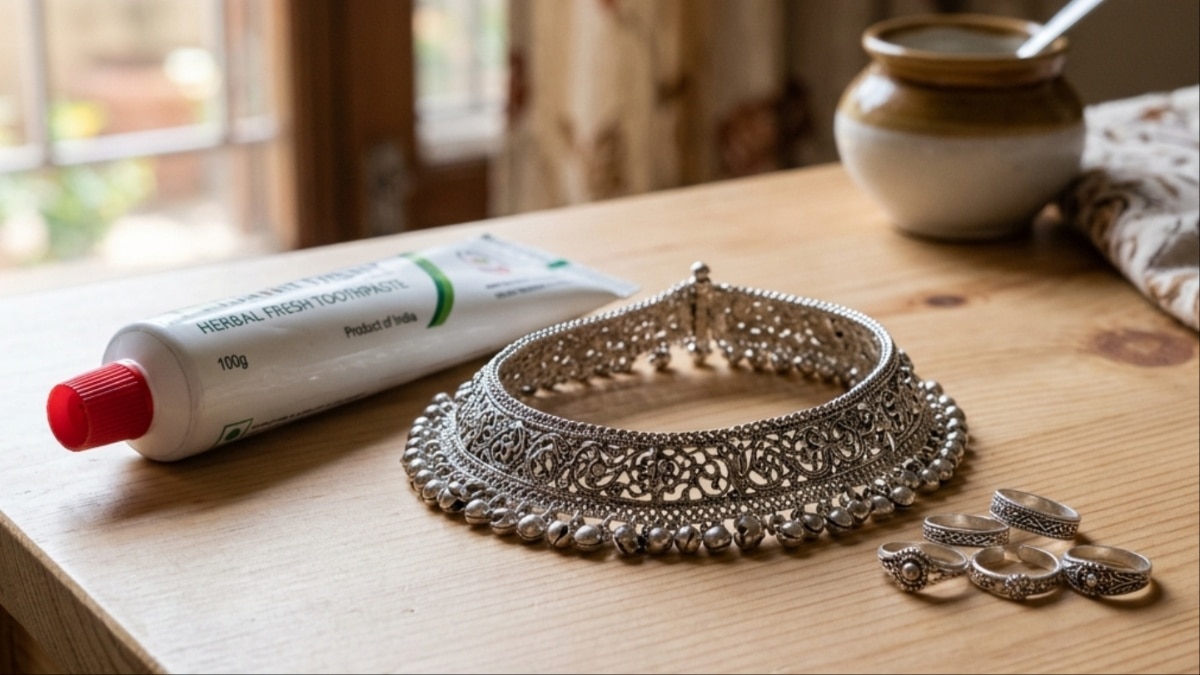 silver jewellery at home
