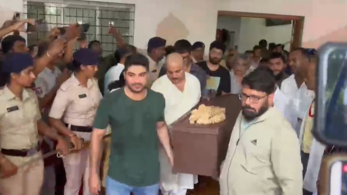 नाना पाटेकर की अंतिम विदाई