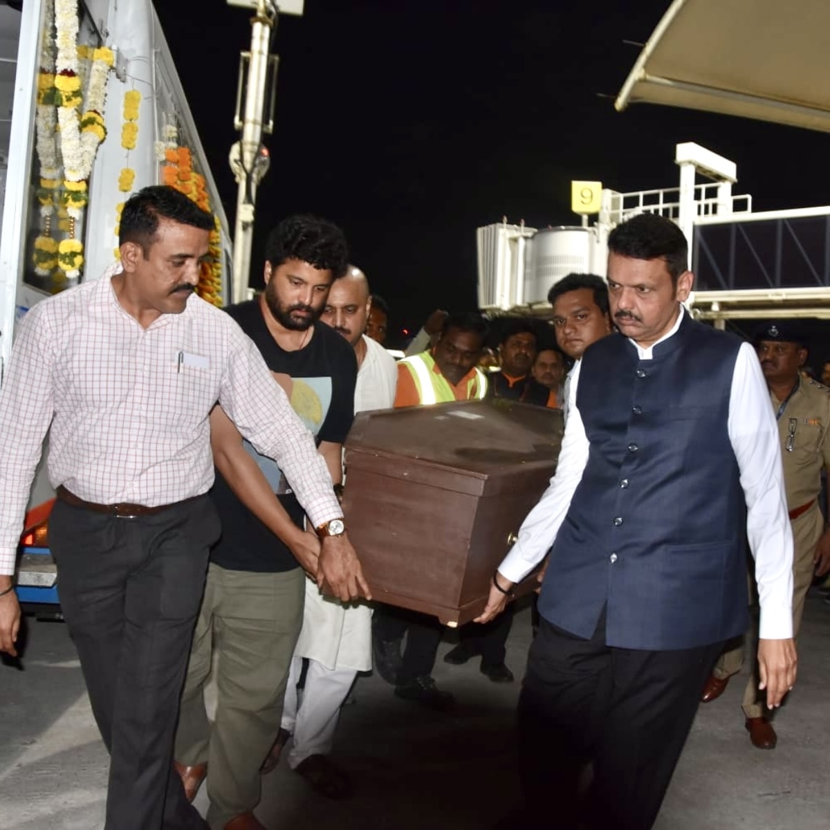 Nana Patekar CM Devendra Fadnavis
