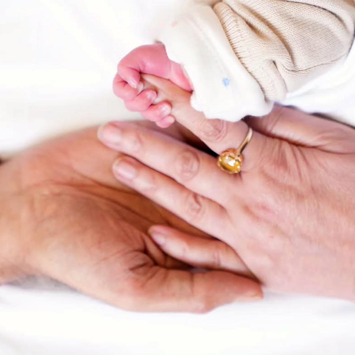 navjot singh sidhu welcomes grand daughter