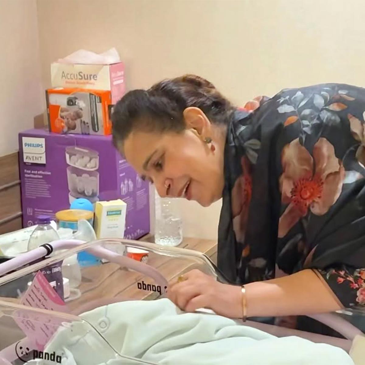 navjot singh sidhu welcomes grand daughter